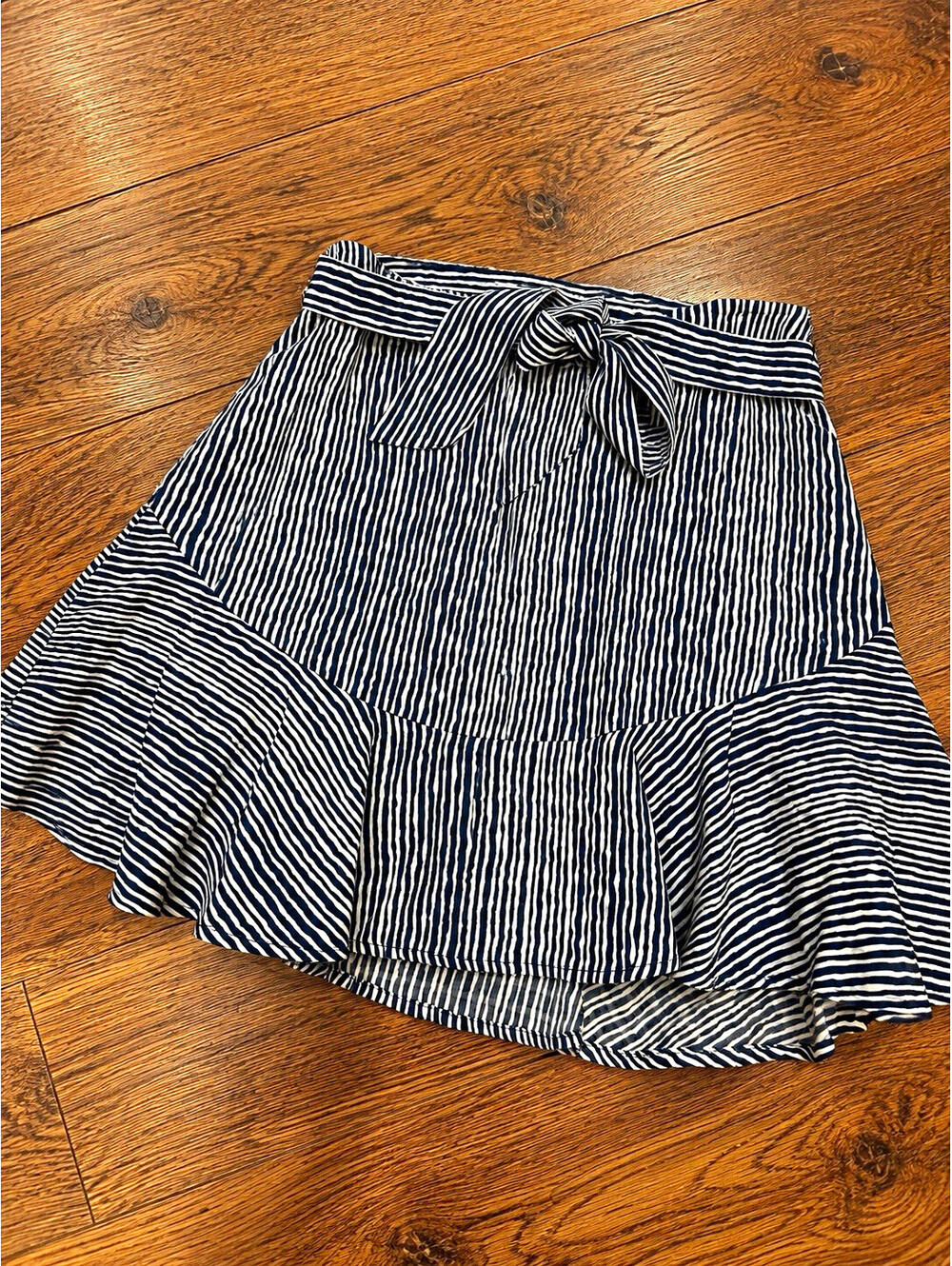 Women’s Blue White Striped A-Line Short Skirt Tie Waist Ruffle Hem Size M